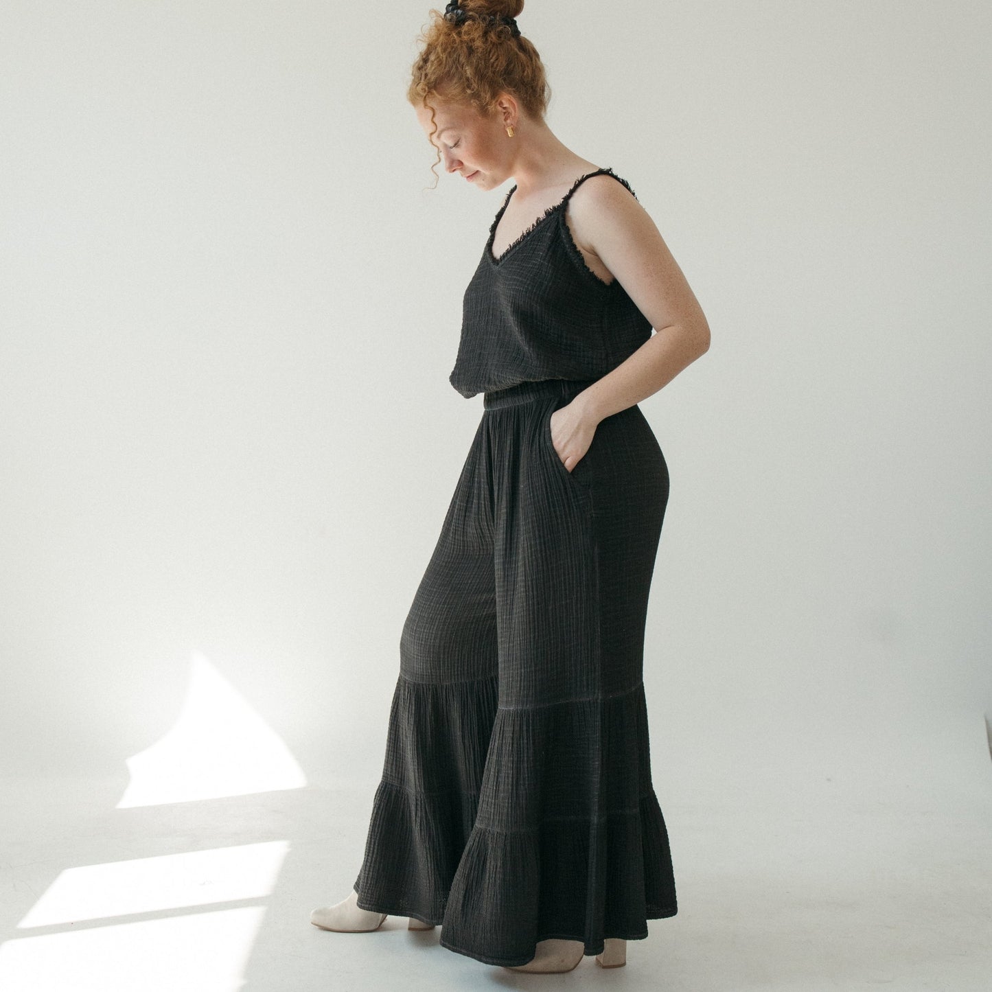Crinkle Ruffled Pants - Black