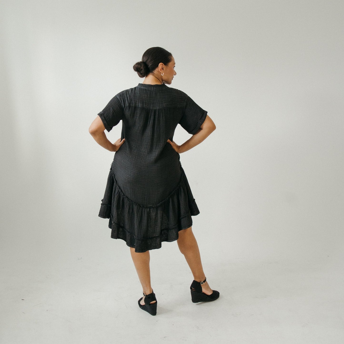 Crinkle Ruffled V Dress - Black