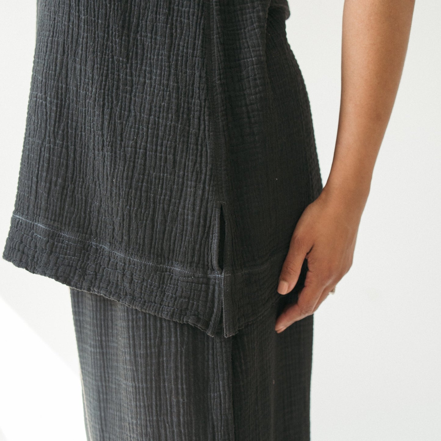 Crinkle Tunic Top - Black