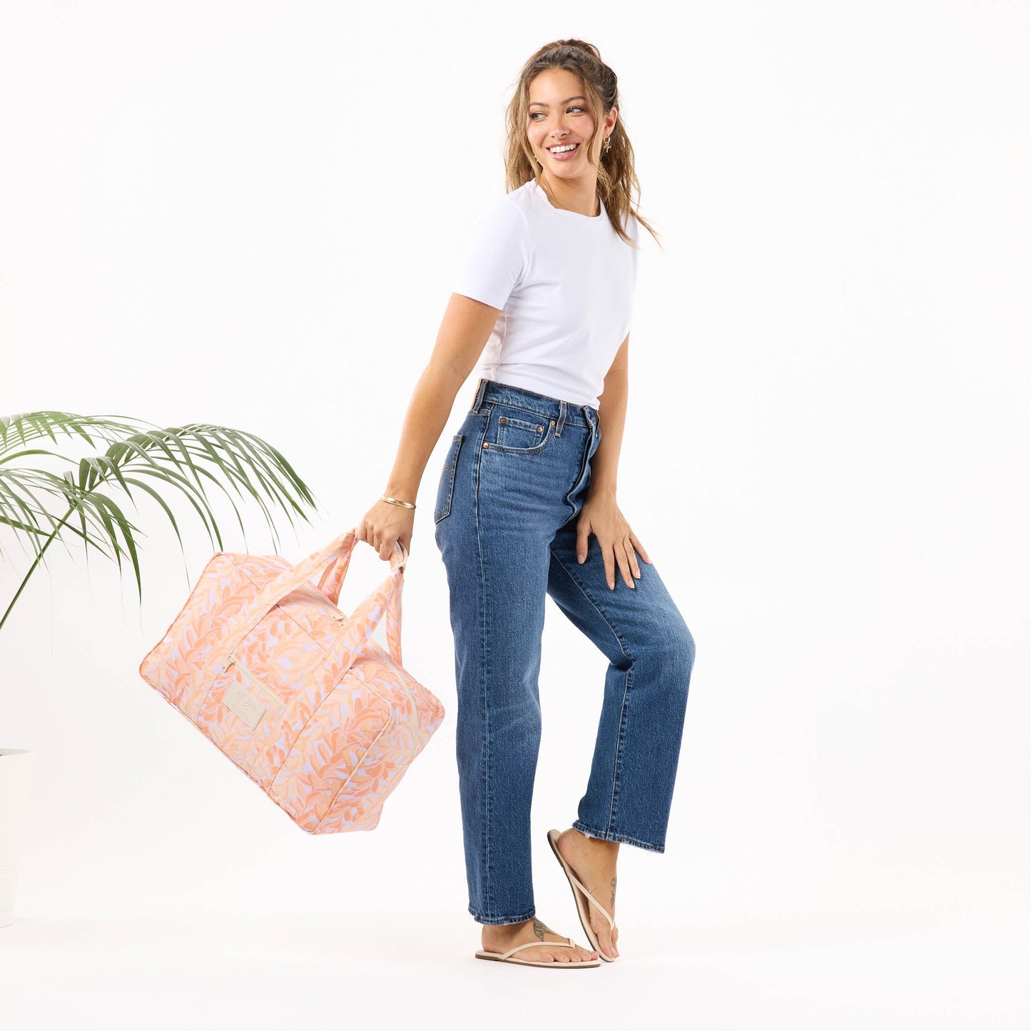 Lei Stand Weekender - Peachy