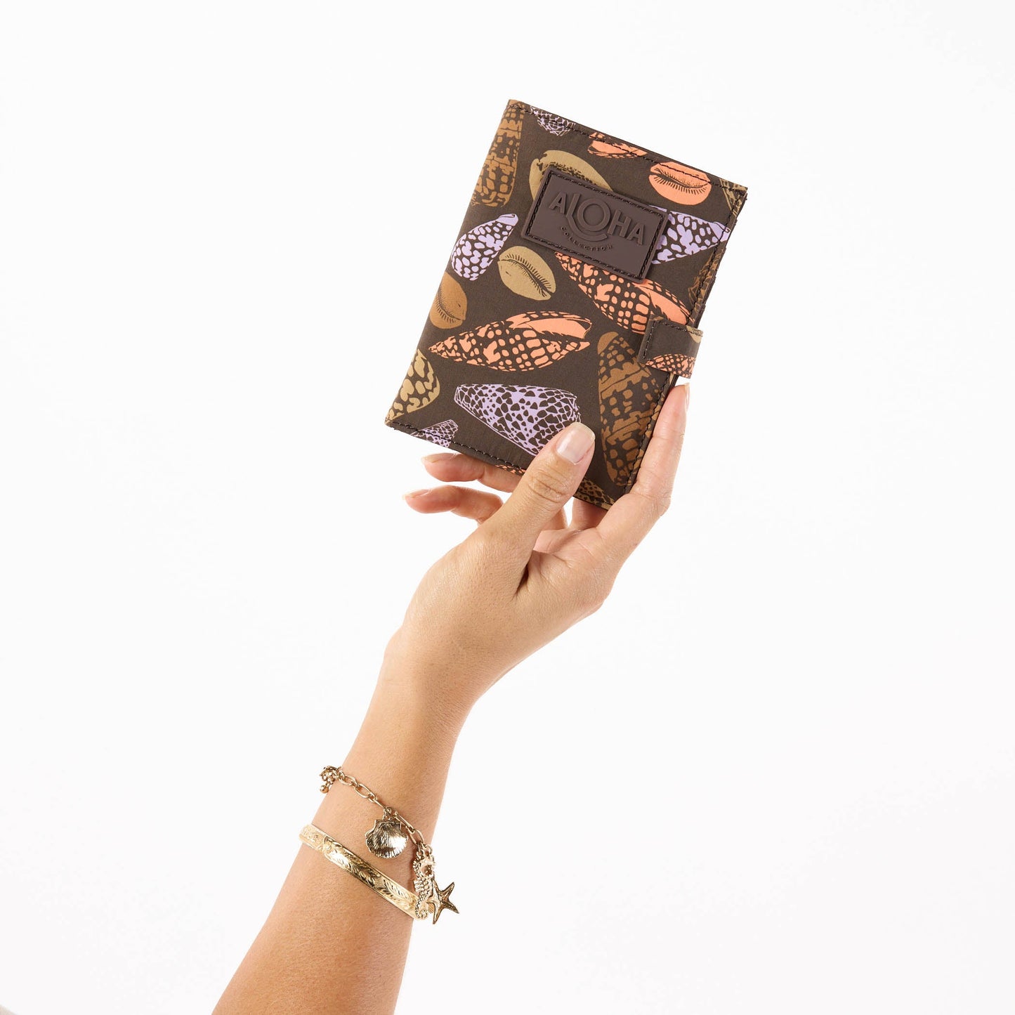 Shoreline Passport Holder - Coconut