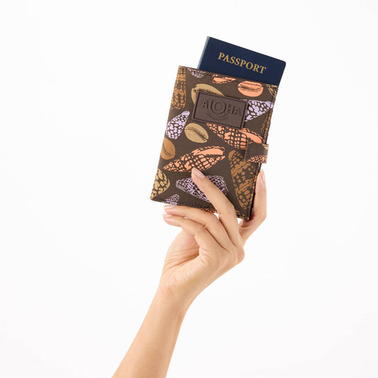 Shoreline Passport Holder - Coconut