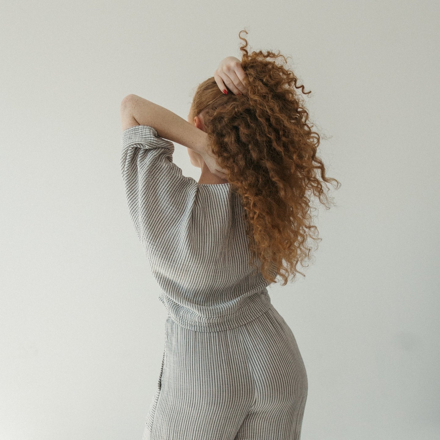 Striped Crinkle Balloon Sleeve Top - Charcoal