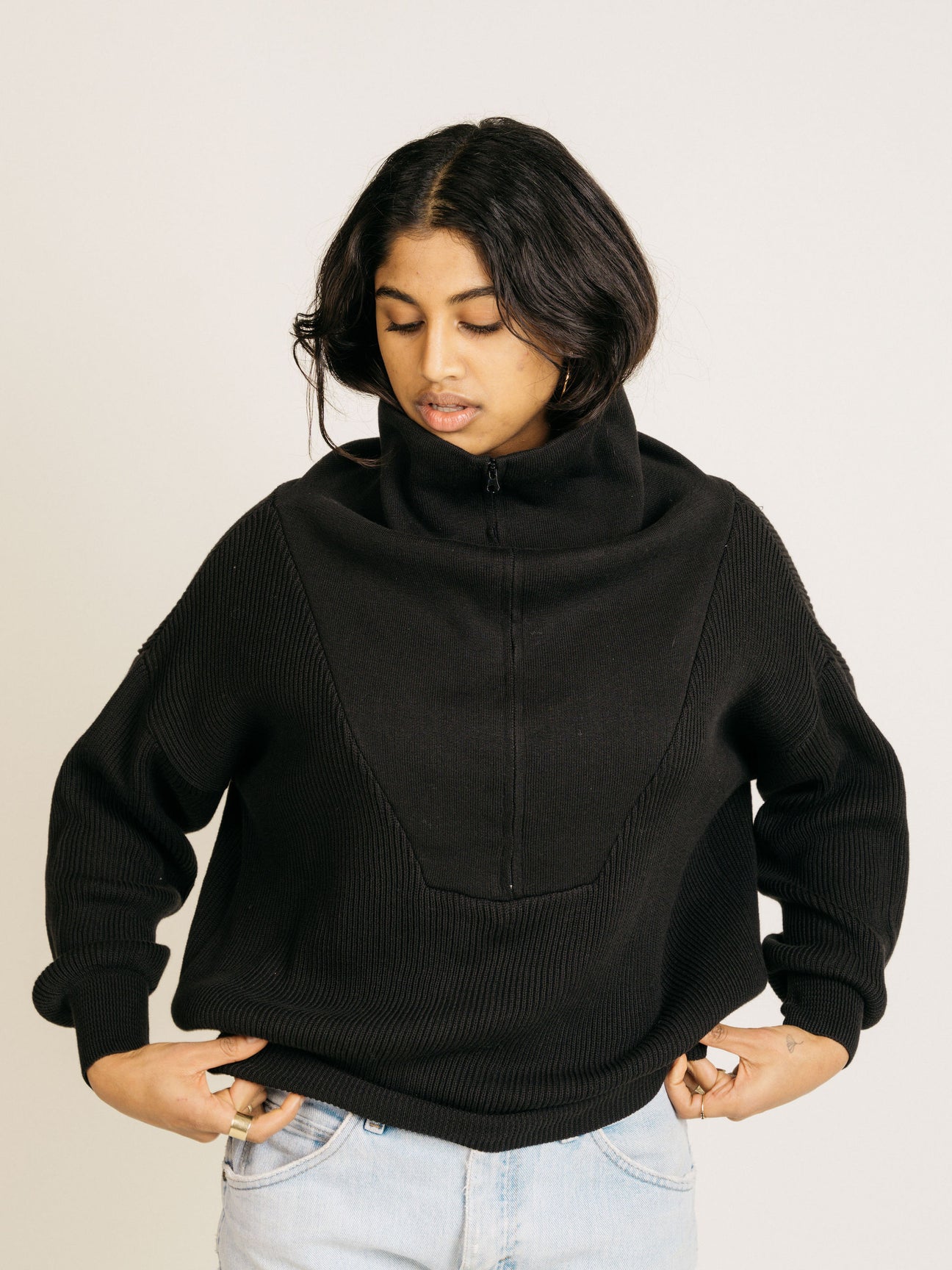 Capricorn Sweater - Black