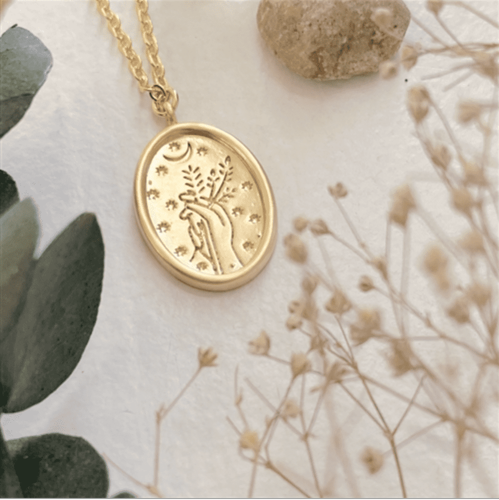 Demeter Floral Stamped Charm Necklace in Gold