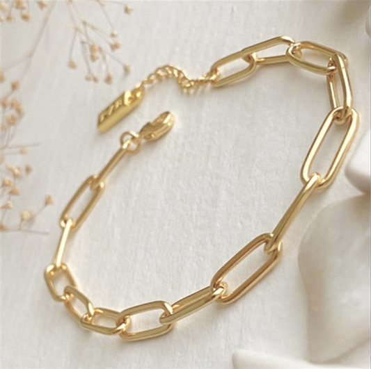 Montmartre Paperclip Chain Bracelet in Gold