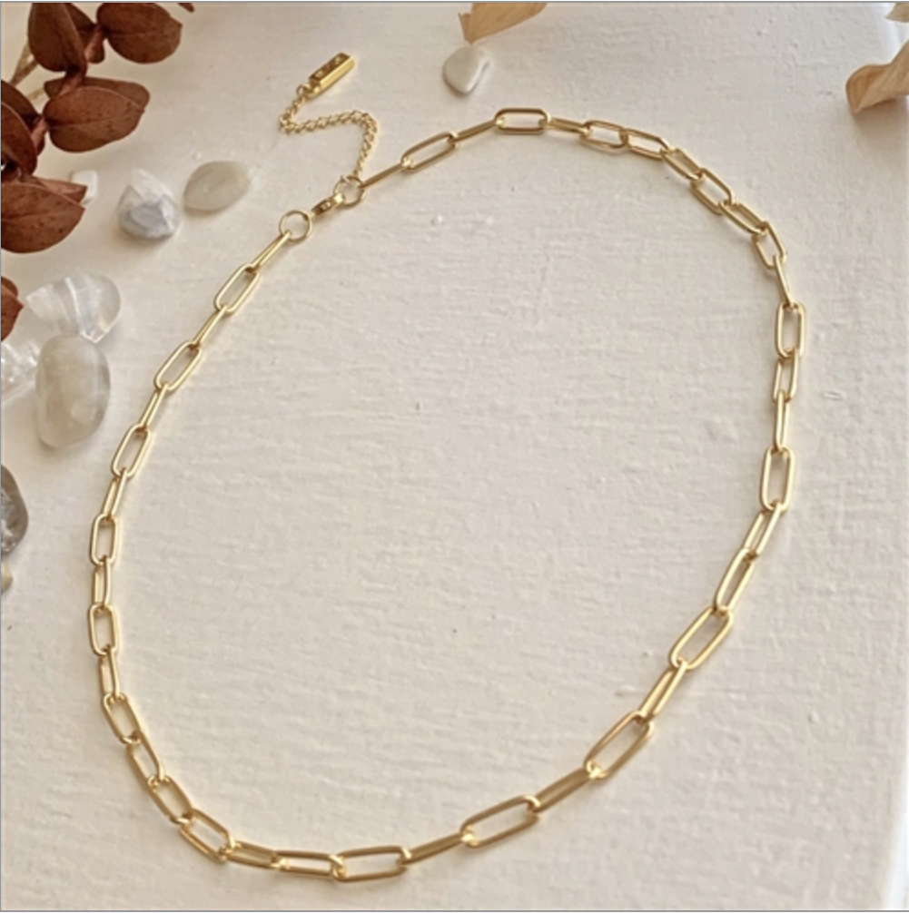 Montmartre Paperclip Chain Necklace in Gold